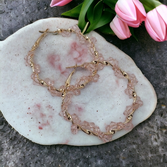 Blush hoop earrings - Picture 3 of 7